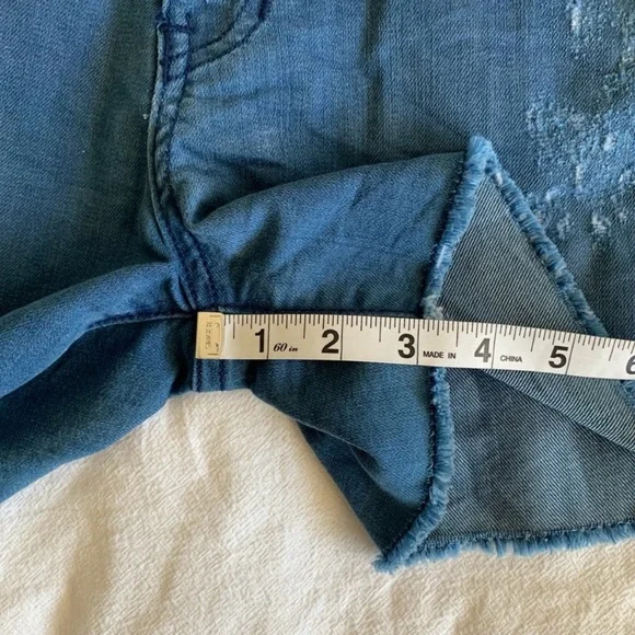 Aviator Nation Denim Jean Cutoff Raw Hem Distressed Shorts Size 29 - Picture 6 of 6